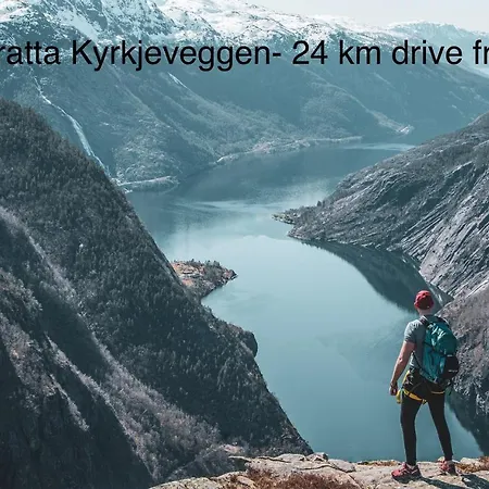 Apartment-a Near Etne-odda Lägenhet *