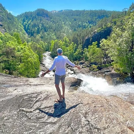 Apartment-a Near Etne-odda Etnesjoen